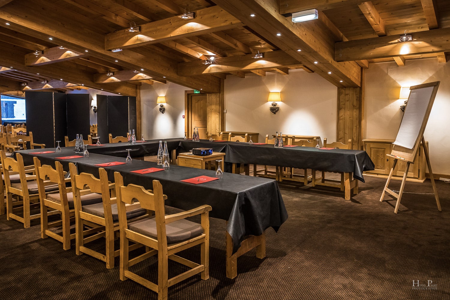 Découvrez pour vos séminaires en Haute Savoie, la salle du Fer à Cheval