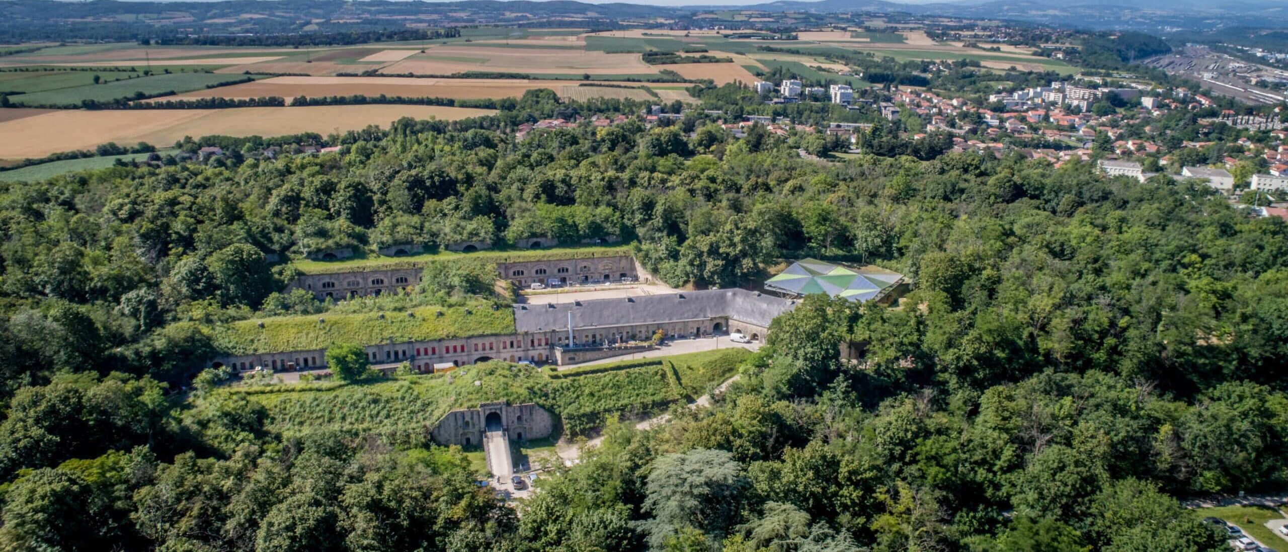 Découvrez pour vos séminaires proche de Lyon, la salle du Fort de Feyzin