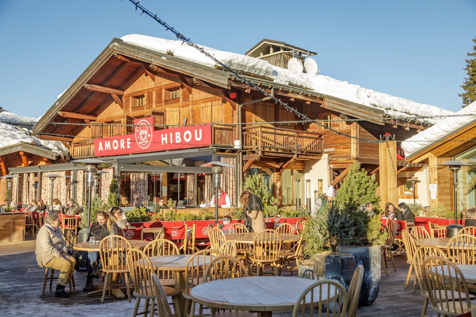 Découvrez pour vos repas d'affaires en Haute-Savoie, Restaurant Amore Hibou. Au cœur de Megève, une cuisine 100% italienne.