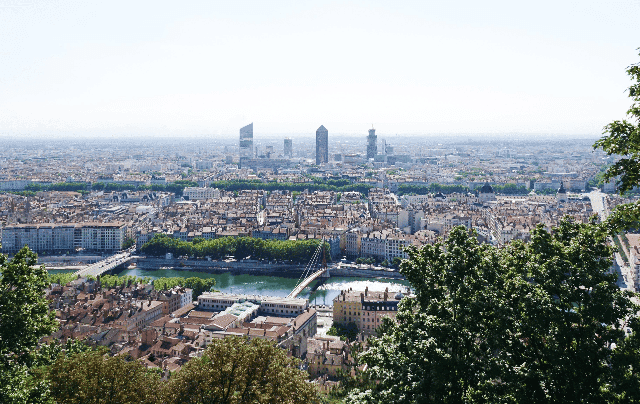 Carré Fourvière Vue Sur Lyon