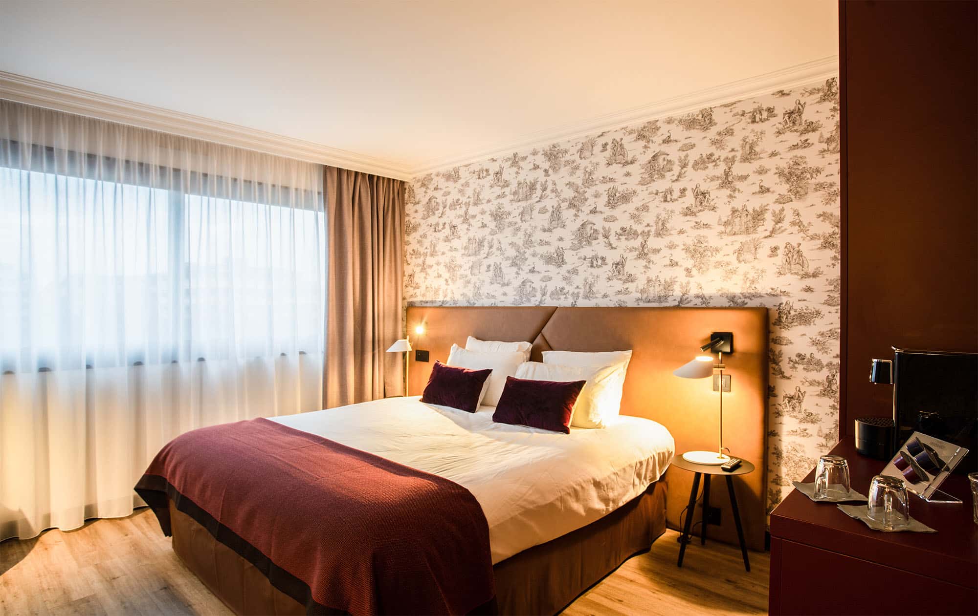 Appart’City Ferney Voltaire vous propose également un service hôtelier et des chambres équipées pour un séjour avec votre équipe à Genève