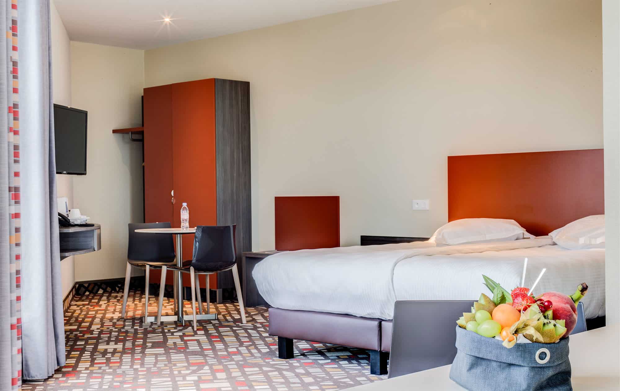 L'Hôtel ParKest 3 étoiles propose de belles prestations alliant modernité et confort à Lyon