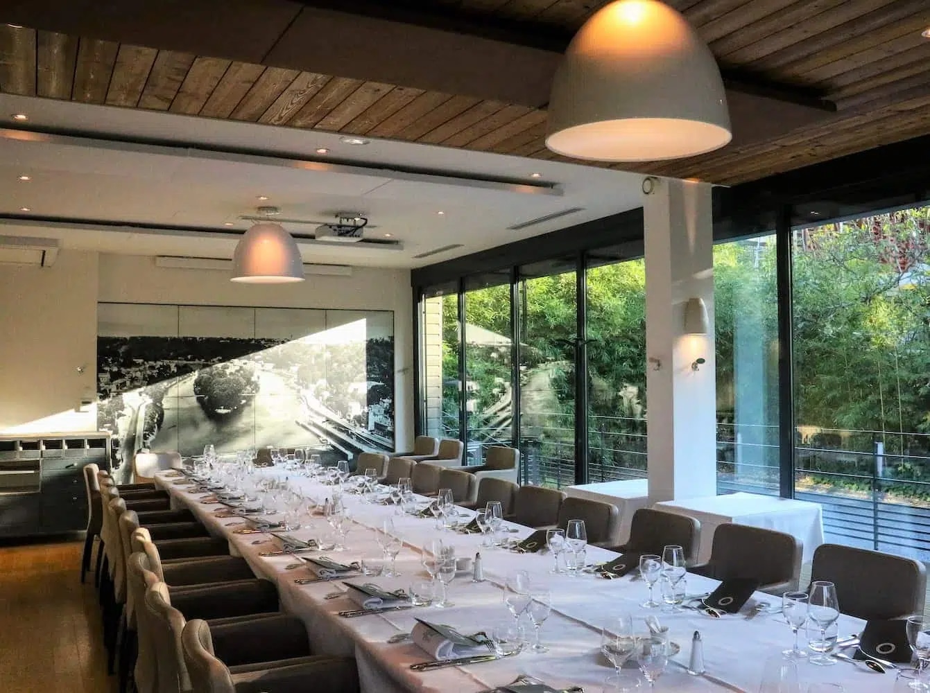 Découvrez pour vos évènement professionnel la Brasserie Des Lumières Bocuse à Lyon. Située dans le mythique Groupama Stadium de l'Olympique Lyonnais pour des évènements sur mesure.