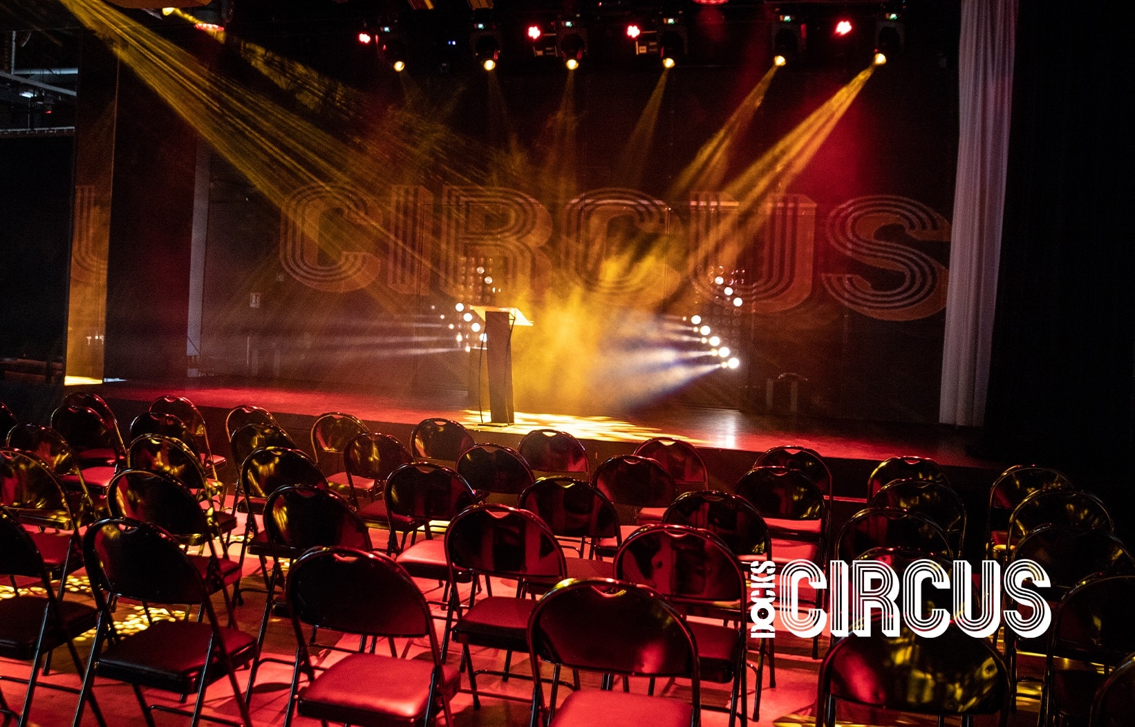 L'espace Dock Circus géré par EG EVENTS met à votre disposition une scène, une terrasse équipée avec régie son, lumière et vidéo high-tech, vidéoprojecteur et écran de projection pour tous vos événements professionnels