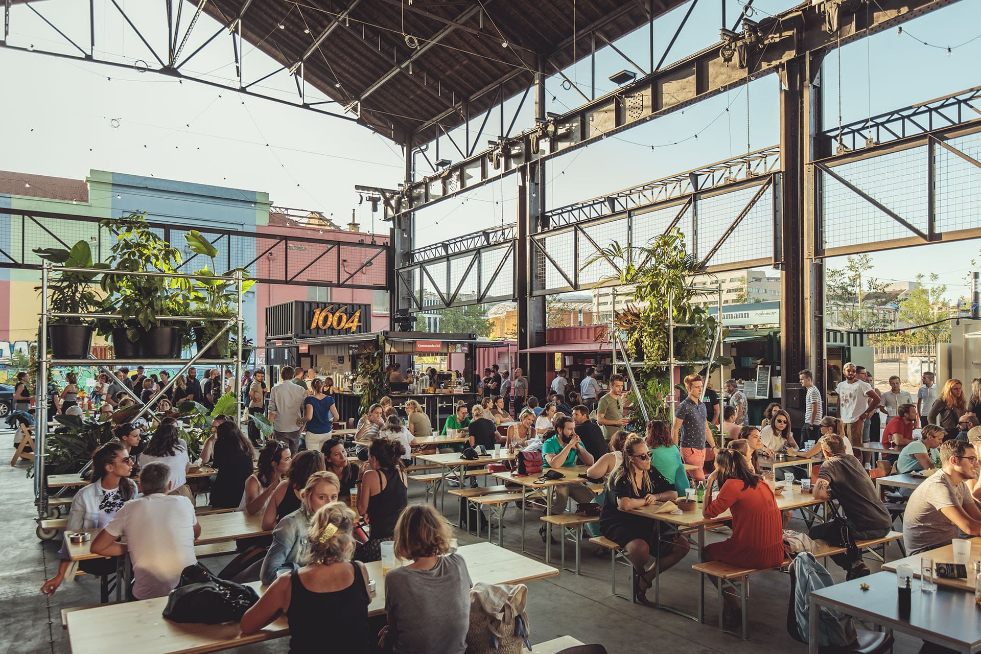 Découvrez pour vos évènements d'entreprise à Lyon, le Heat pour vos cocktails, banquets, déjeuners.