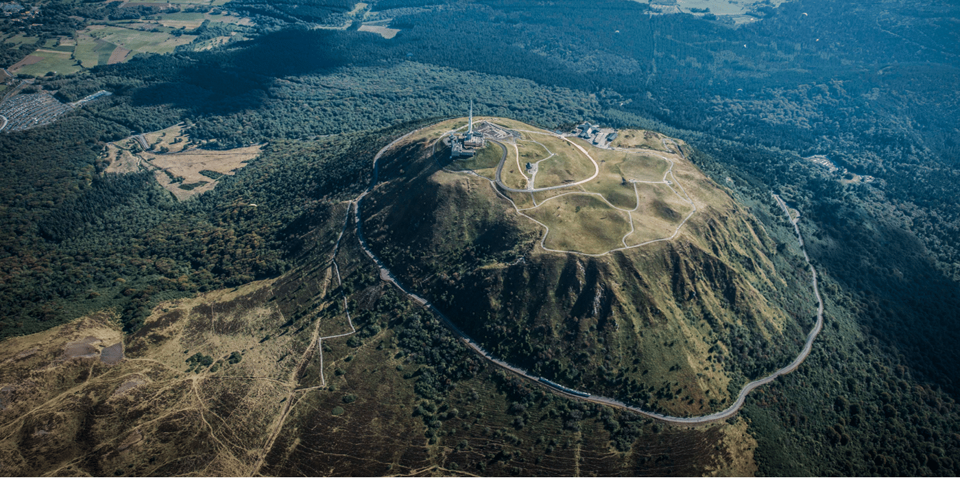 Découvrez pour vos séminaires incentives, le Puy De Dome avec Panoramiques Des Dômes