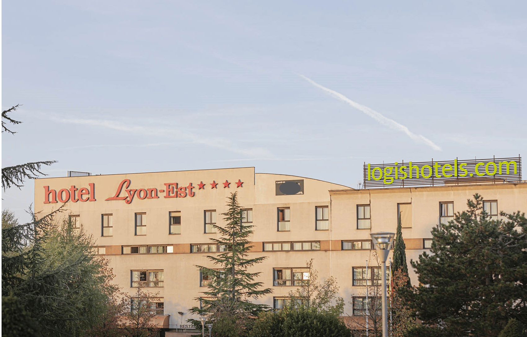 Le Logis Hôtel**** Lyon Est - Porte de l'Ain vous propose un accompagnement dans l’organisation de vos rendez-vous professionnels.