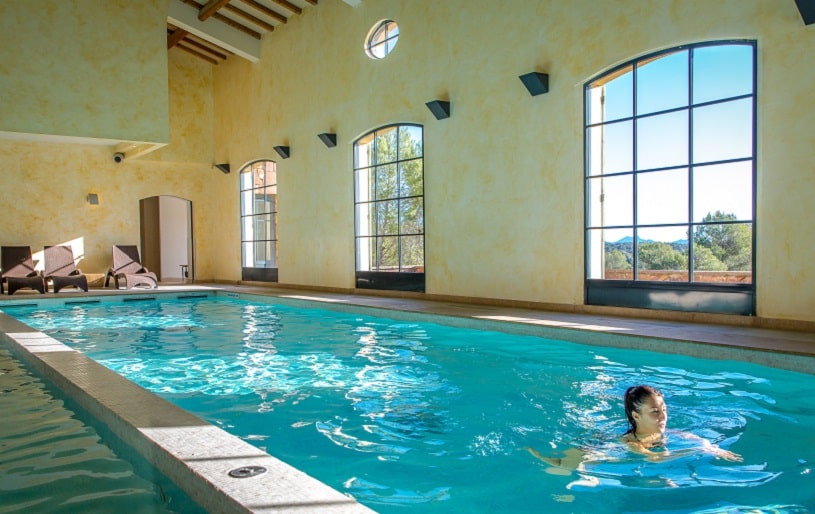 Profitez du spa de 2000 m² permettra à tous vos collaborateurs de se détendre après les réunions de travail.
