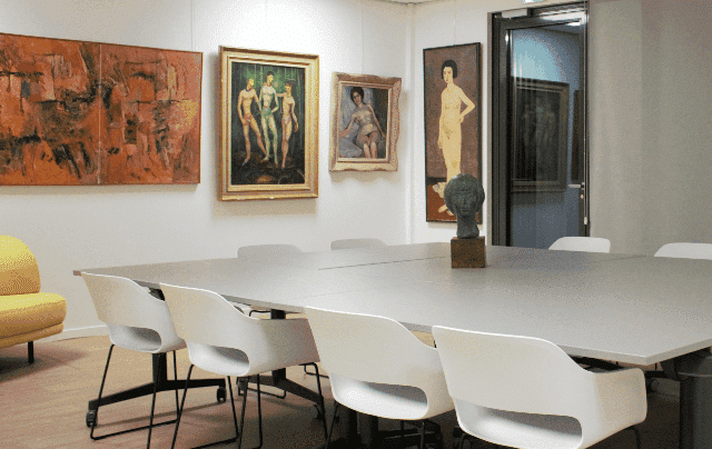 De la location d’une salle de réunion à la privatisation complète du lieu, Tomaselli Collection accueille et organise vos événements.
