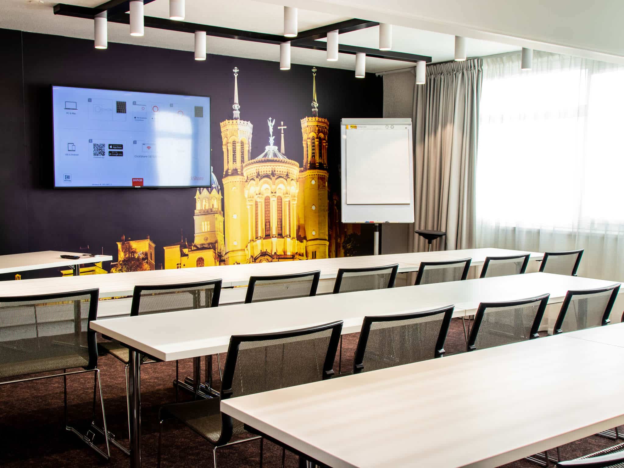 Découvrez pour vos évènements professionnels à Lyon ,Novotel Lyon Confluence. Parfait pour vos séjour professionnels.