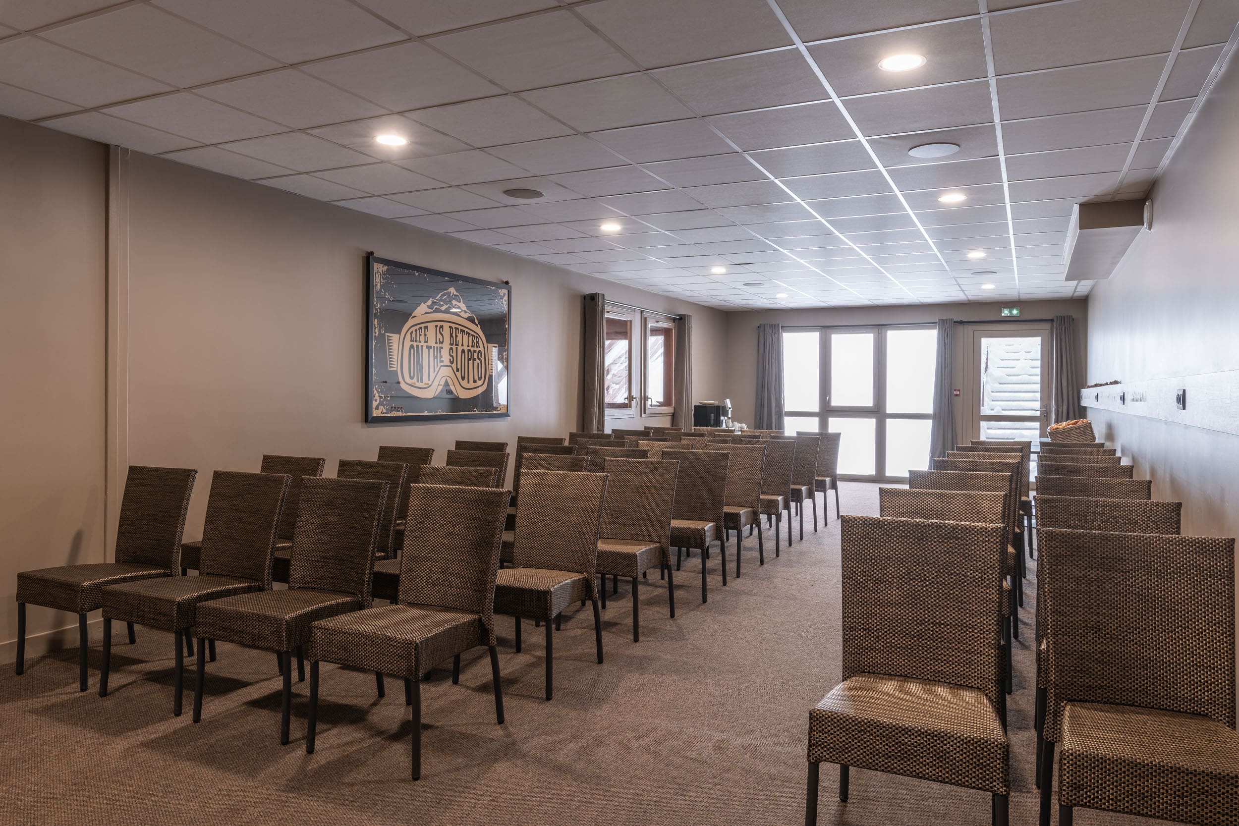 Salle de séminaire en configuration théatre
