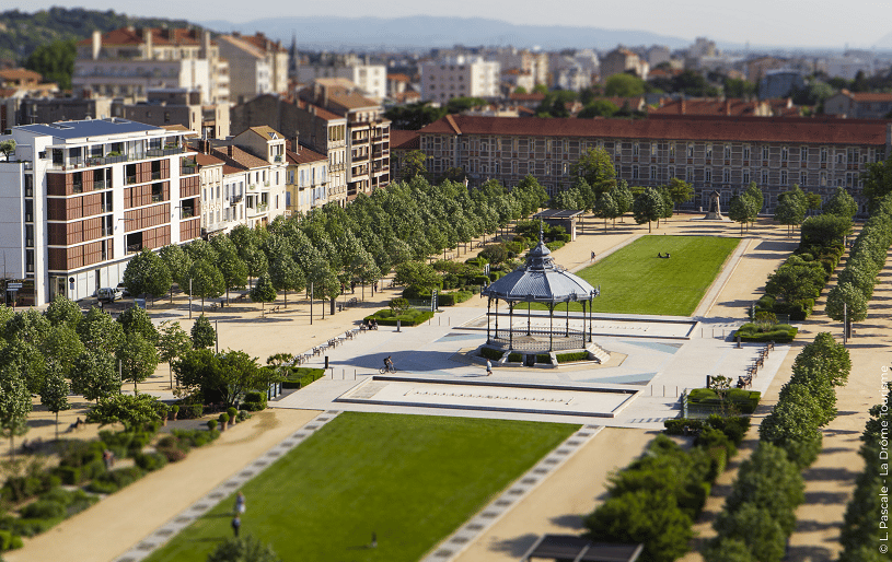 Découvrez pour de vos seminaire, congrès incentives, soirée, guidage… proche de Lyon à Valence. Valence Romans Tourisme vous propose un service sur mesure pour vos prestation.