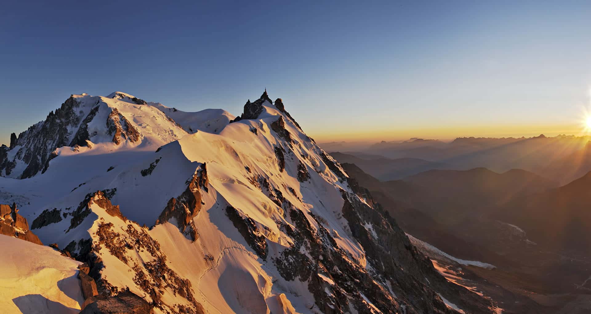 Découvrez pour vos évènements professionnels en Savoie et Haute-Savoie, l'Agence Savoie Mont-Blanc vous accompagne sur votre projet d'évènement professionnel éco-responsable et vous met en relation avec l'offre du territoire.