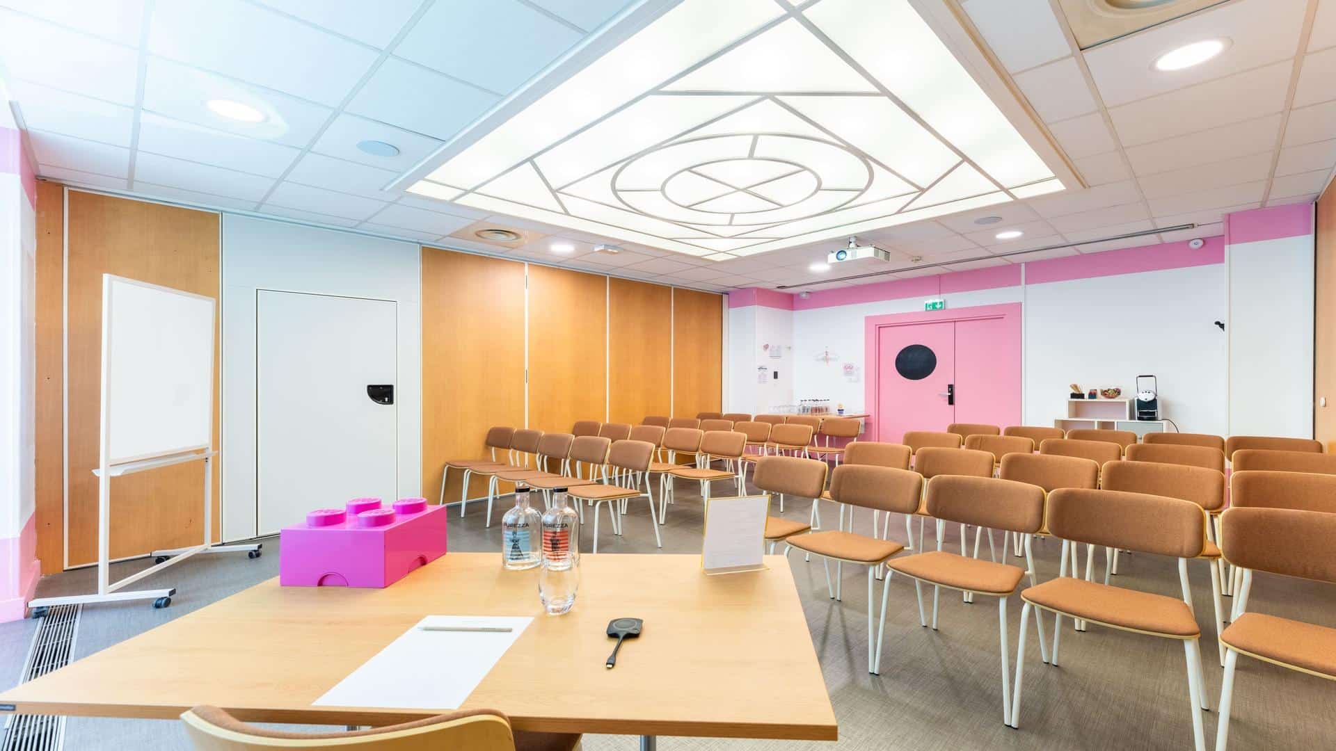 Pour un événement d'entreprise le Mercure Lyon Perrache met à disposition des salles de réunion