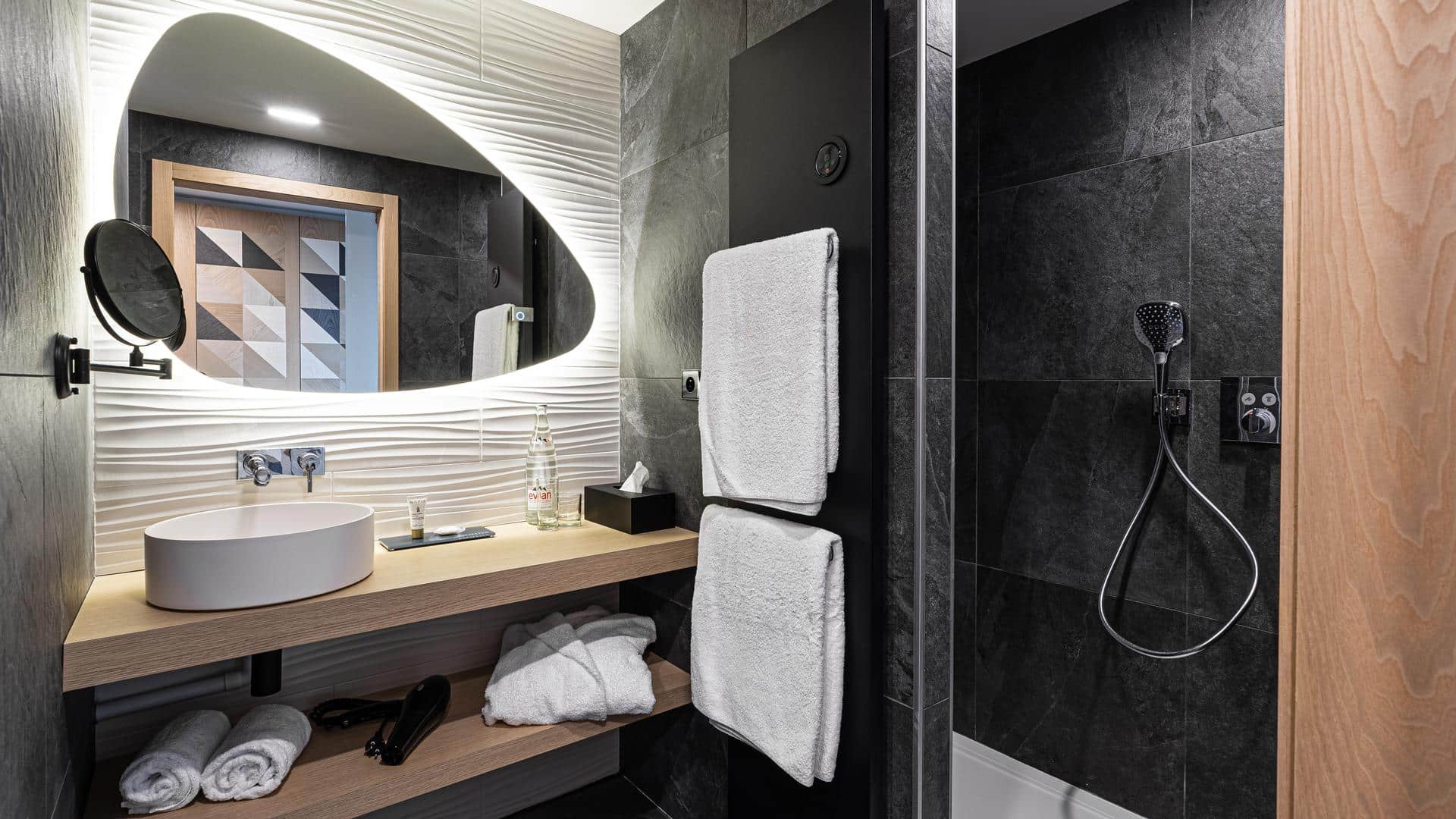 salle de bain hygiène domaine dolomieu hotel
