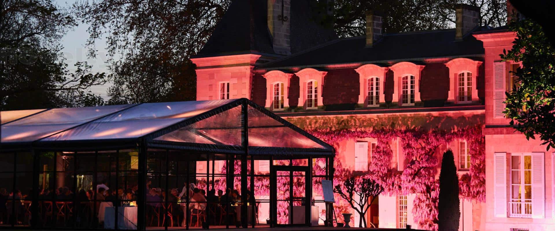 Mise en lumière du Château Saint Pierre par Novelty lors de la soirée de lancement du nouvel habillage
