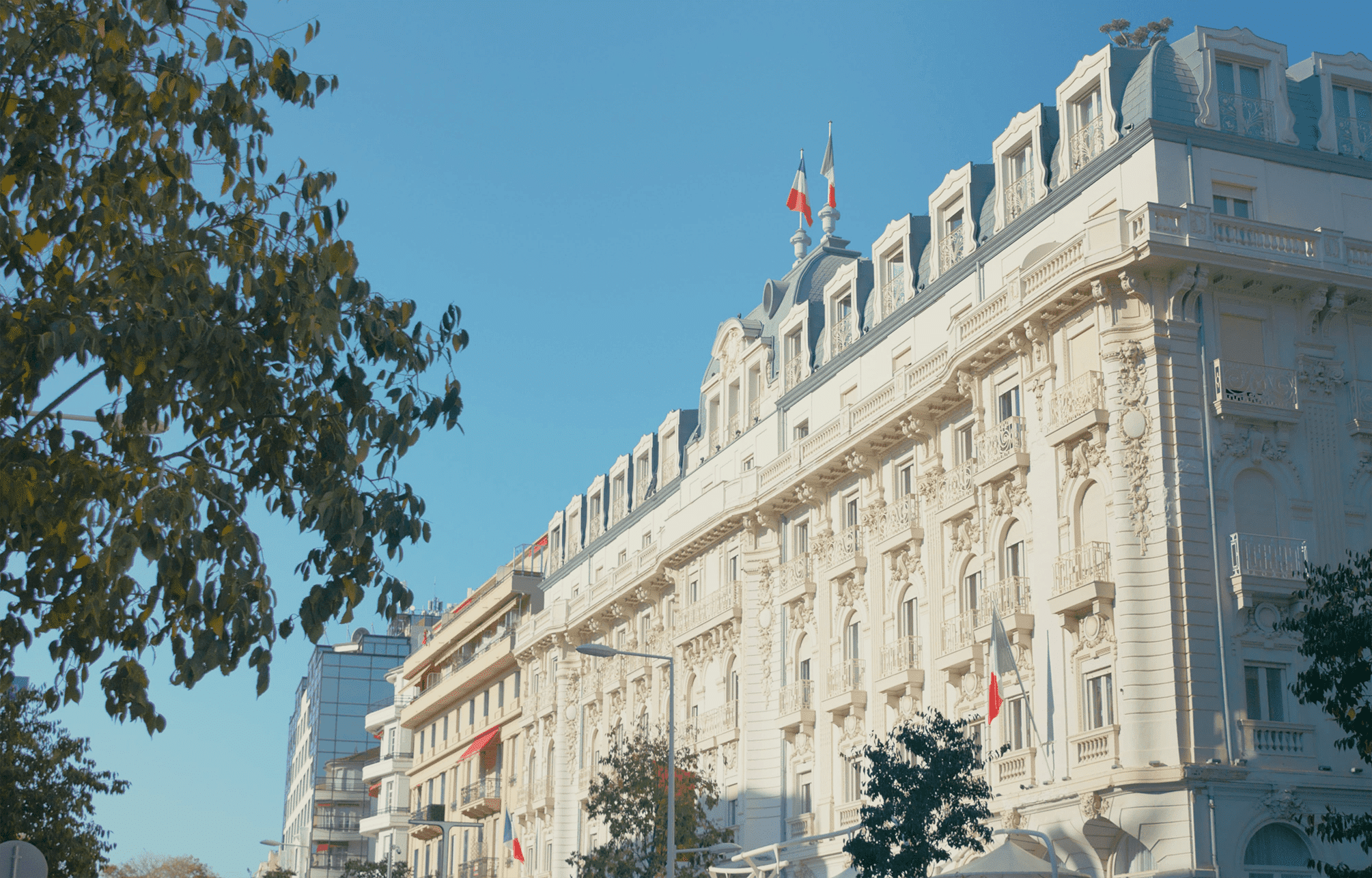 Profitez d’une merveilleuse vue sur Nice et ses environs au « Bclub Rooftop ».