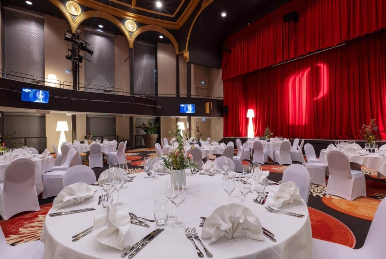 Séminaires Business Events vous présente la salle théâtre du Casino de Royat et sa configuration assise