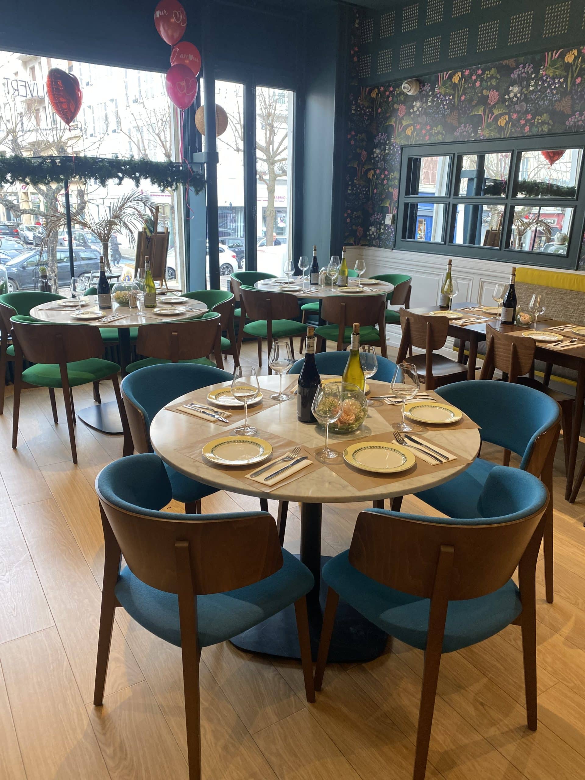 Salle de restauration au Grand Hôtel De La Poste Vienne