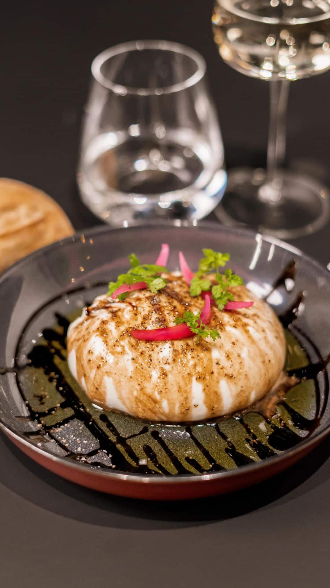 Dégustez de bon plats pour un diner d'affaires au restaurant l'Atelier Du Ruck à The Ruck Hotel.