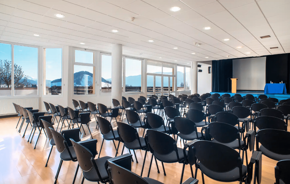 Grande salle de conférence à l’Escandille Village Vacances