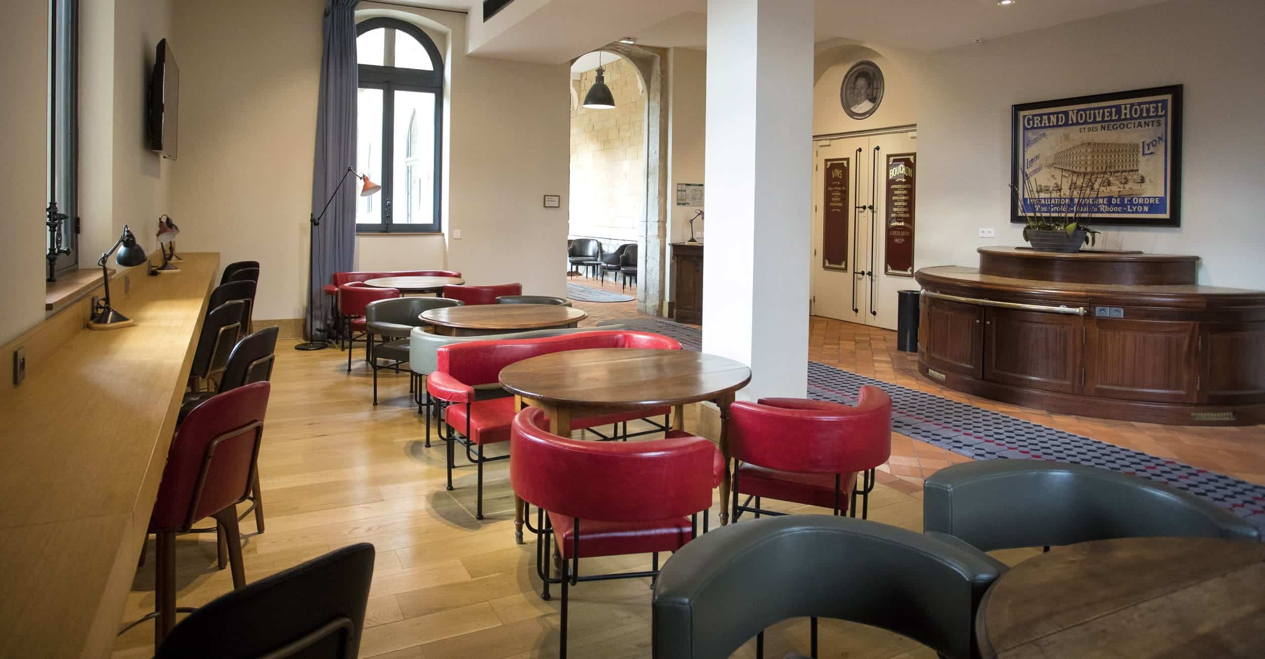 L'espace kfé de l'hôtel Fourvière est idéal pour passer un bon moment avec vos collègues de travail