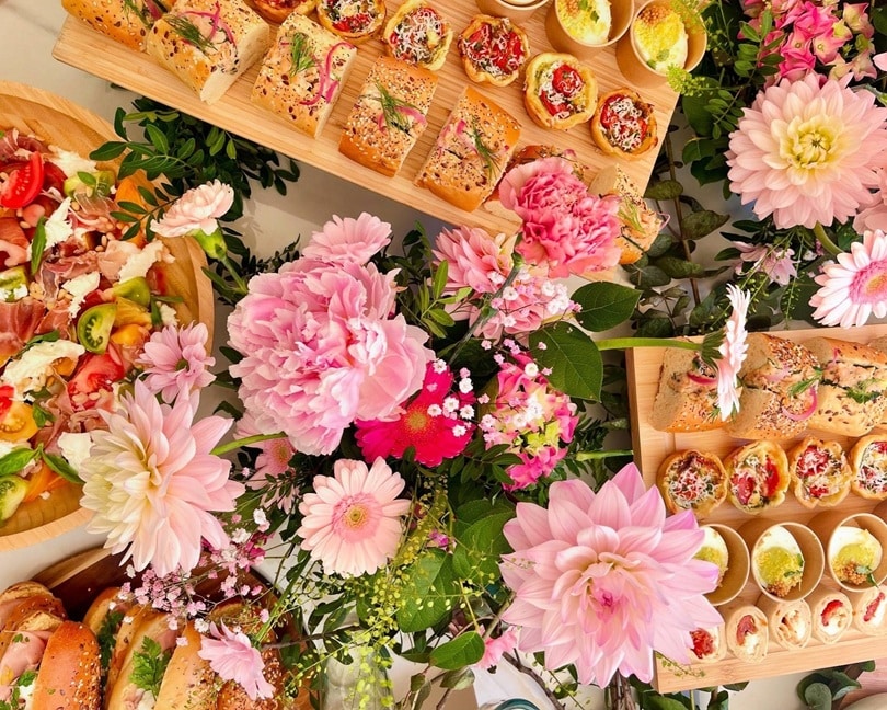 Plateaux buffet fleuri
