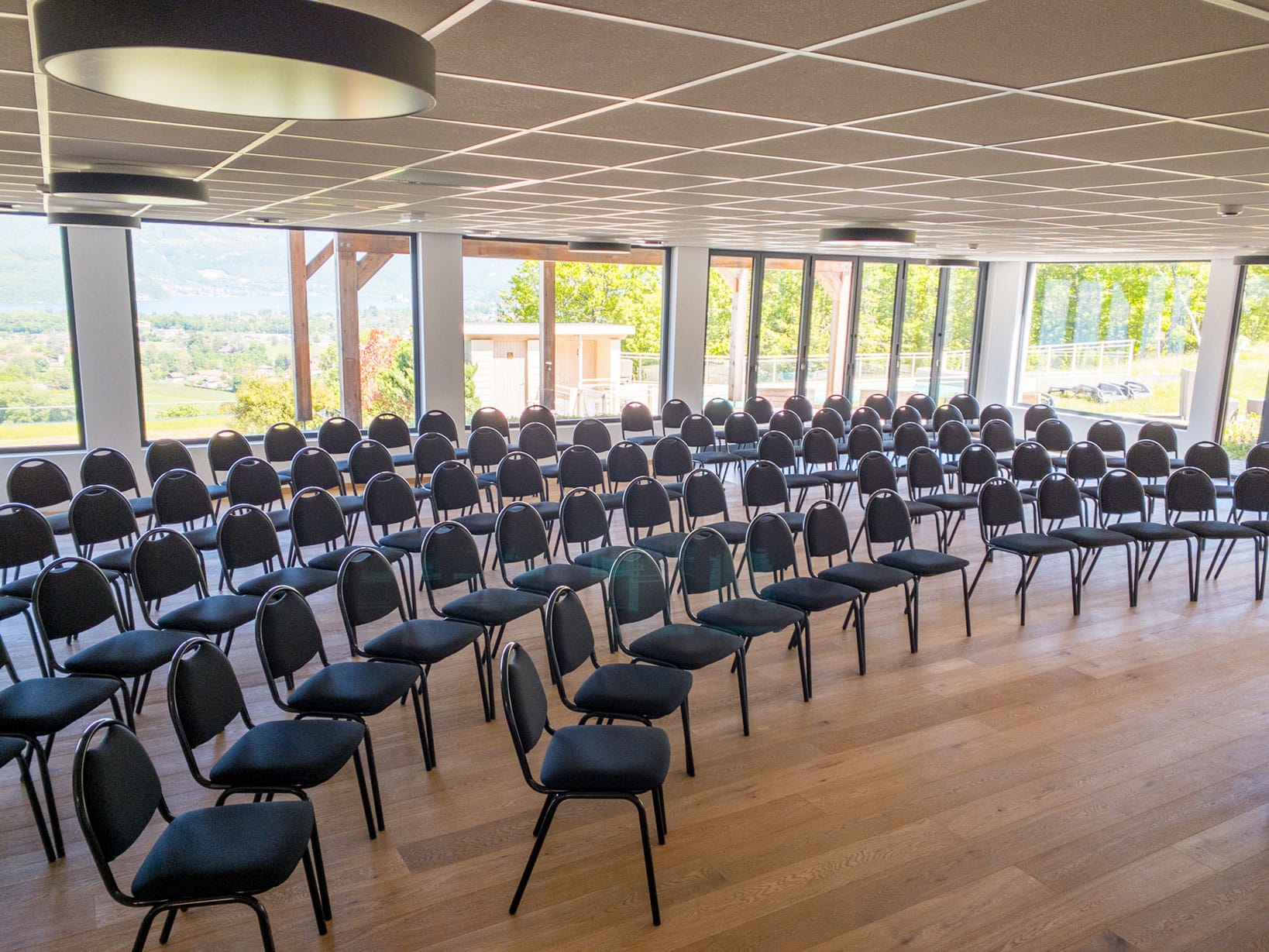 Balcons du Lac d'Annecy Tournette théatre conférence