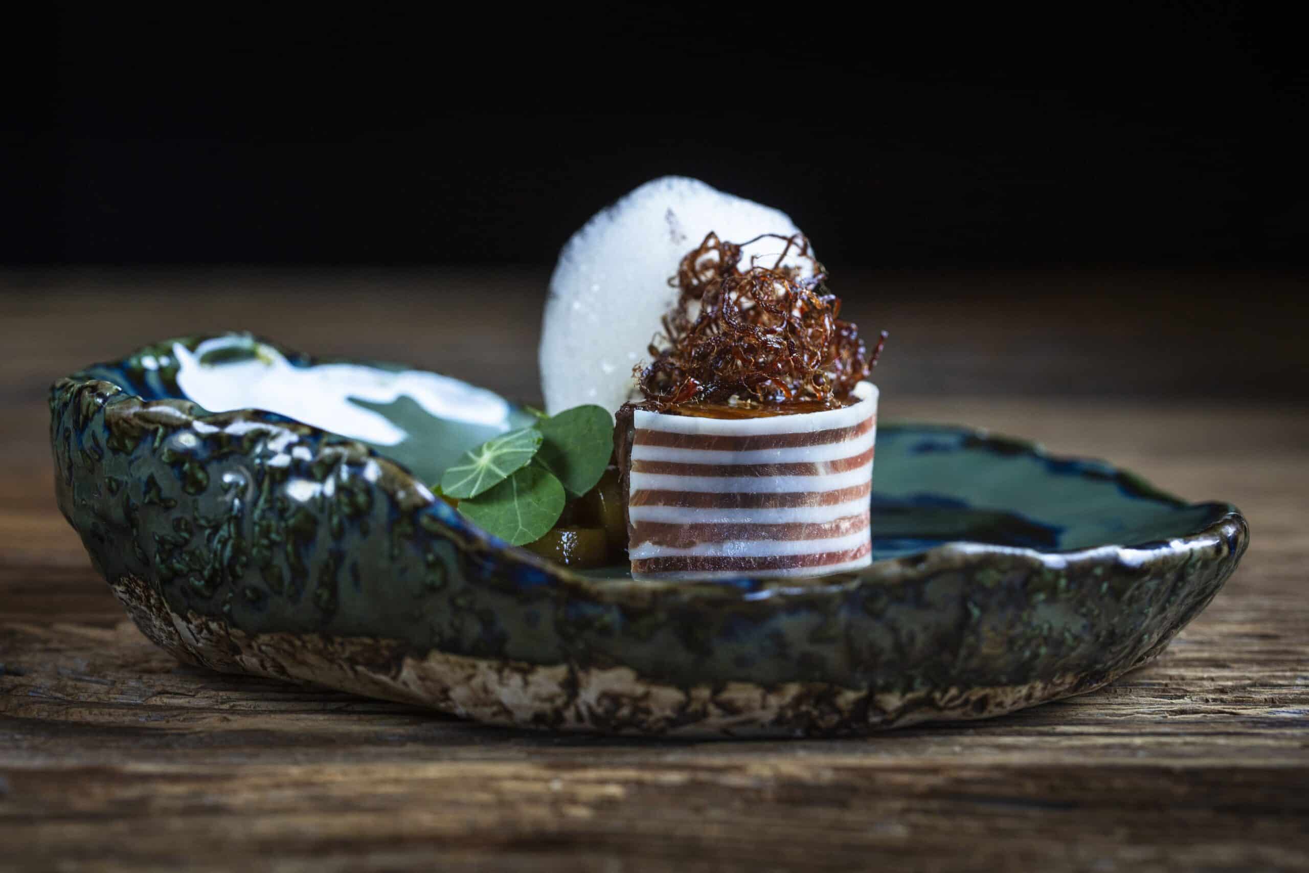 Dessert gastronomique servi à La Bouitte Relais & Châteaux