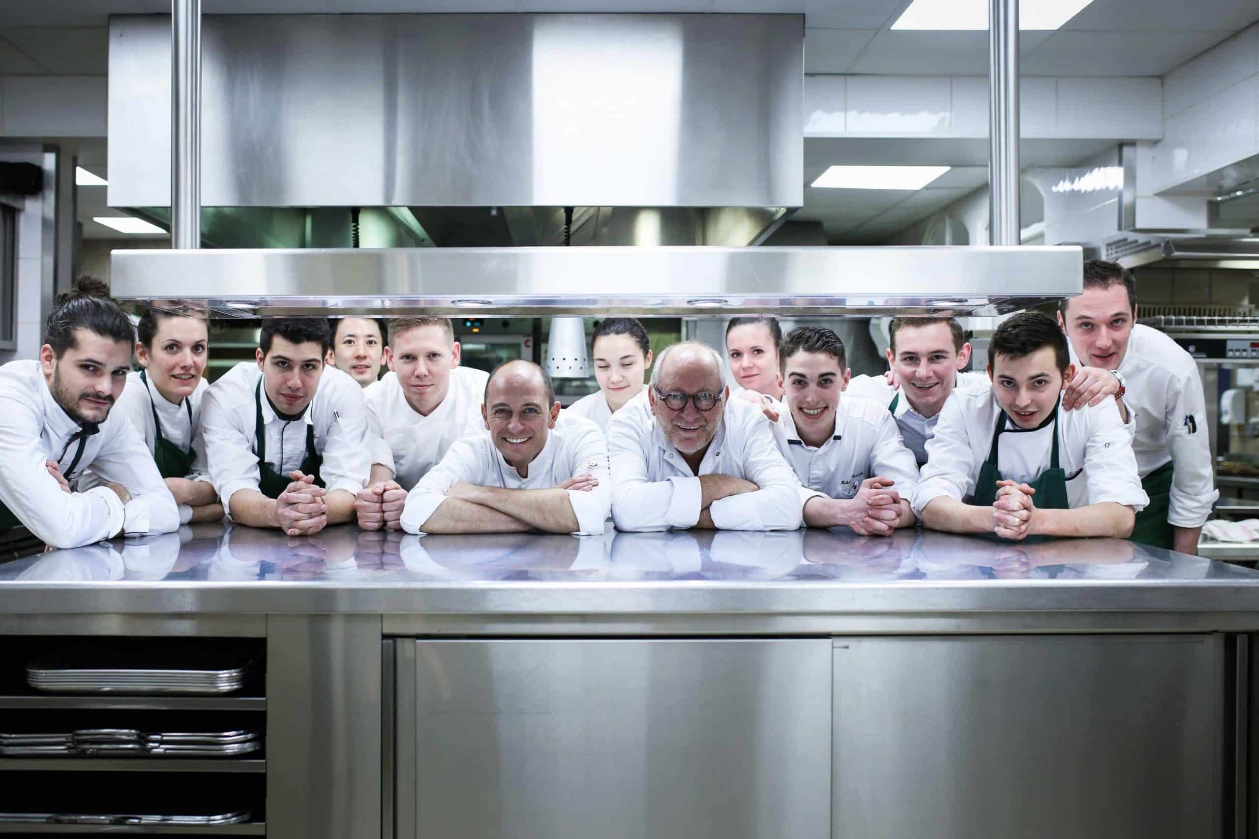 Photo de groupe de l'équipe de cuisine de La Bouitte.