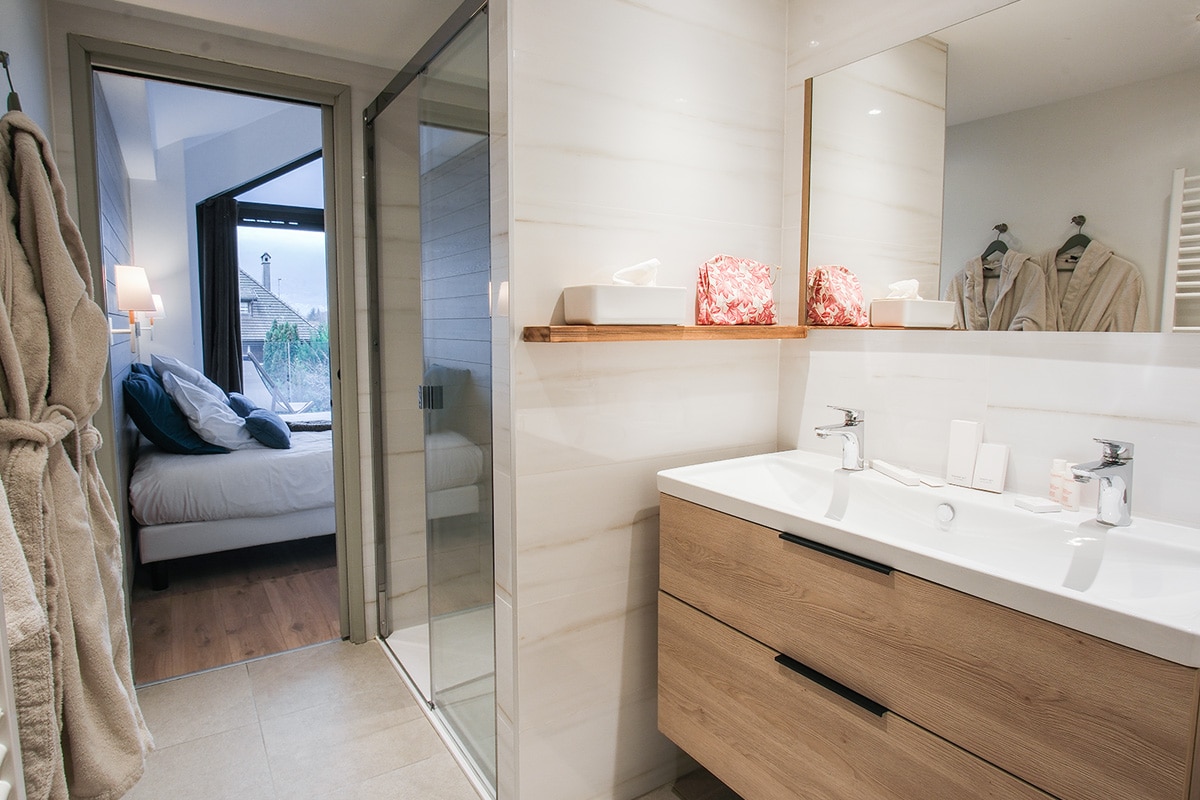 salle bain moderne marbre bois