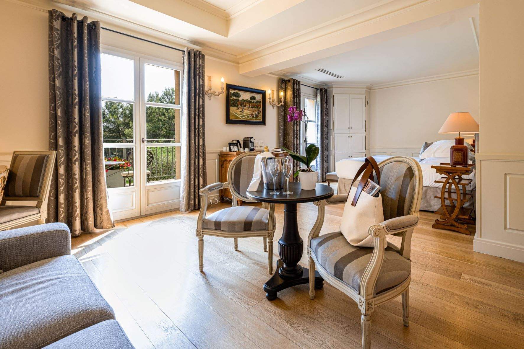 suite élégante hôtel confort luxe Hotel Spa Castellet