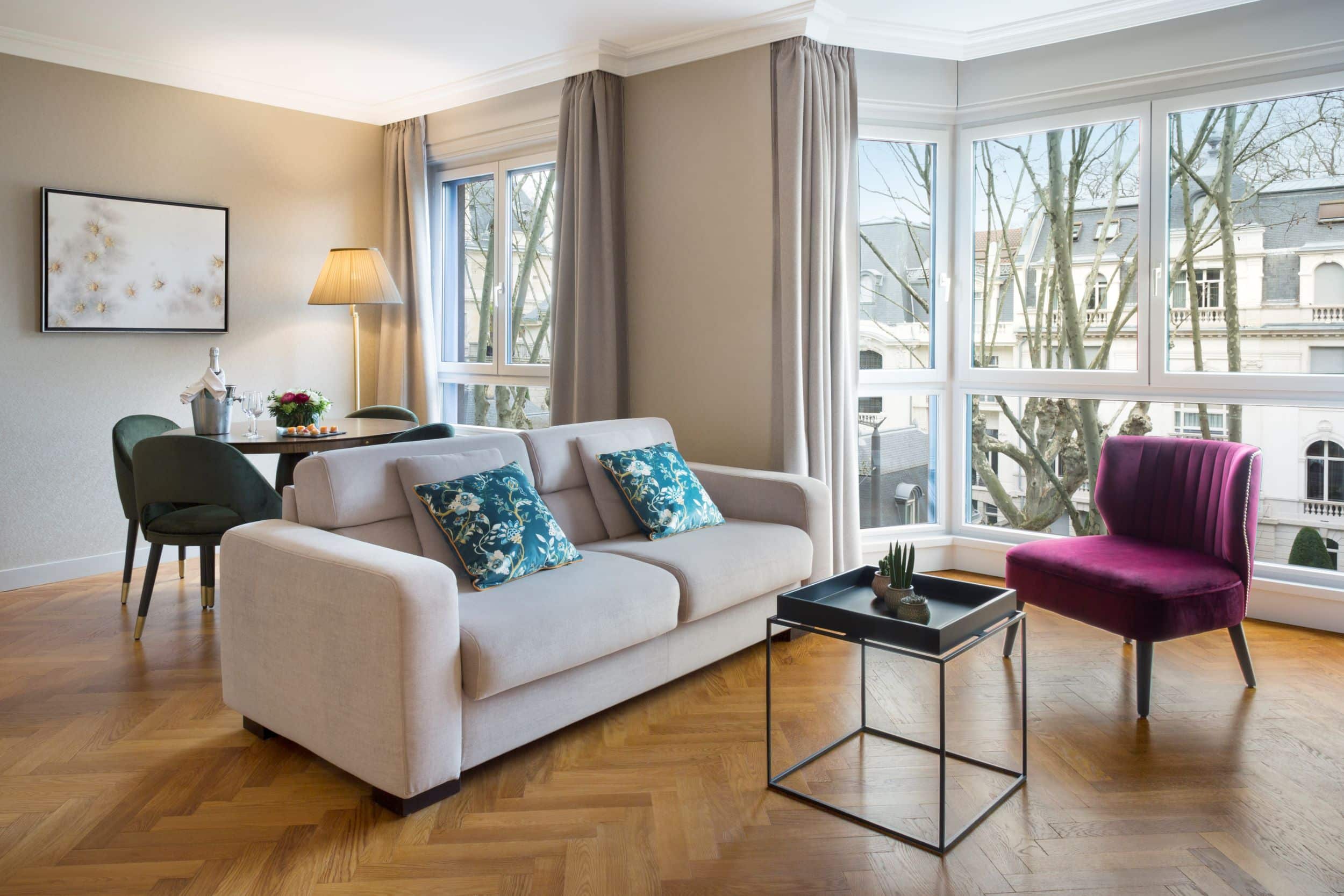 salon suite premium confort luxe Warwick Reine Astrid