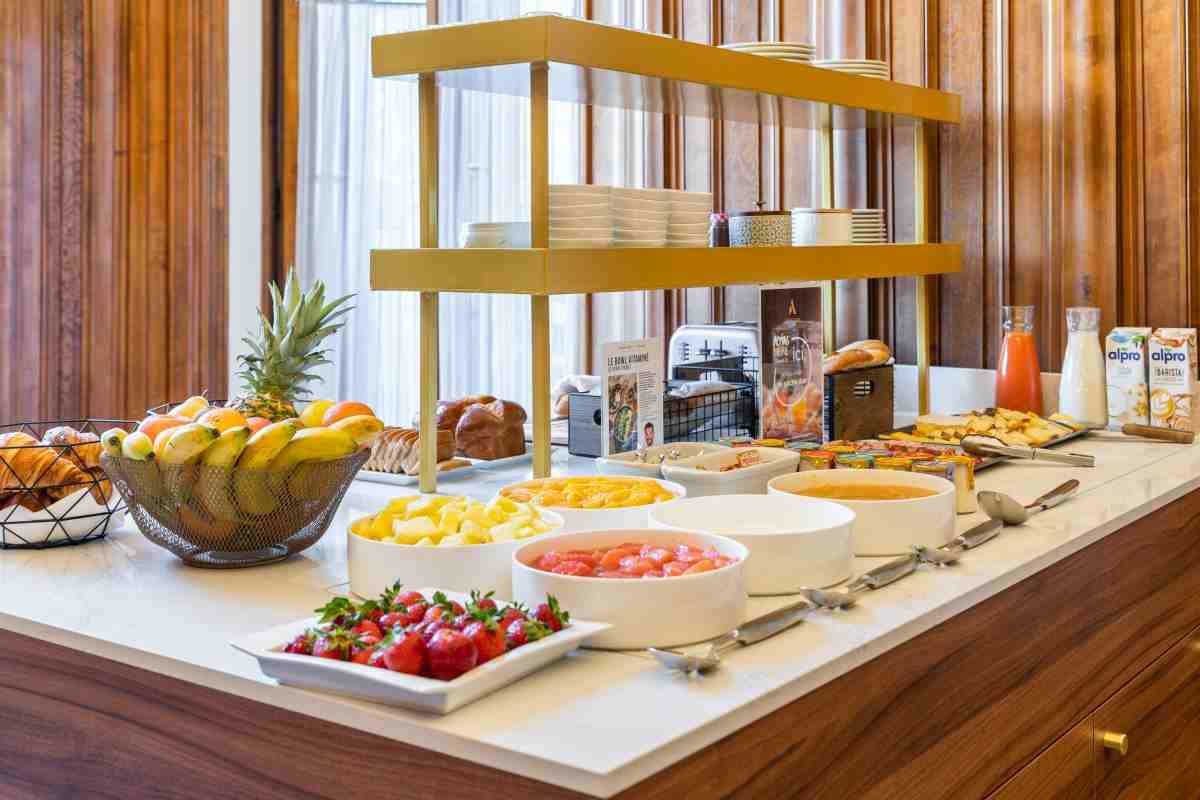 buffet petit déjeuner hôtel Mercure Château Perrache Lyon