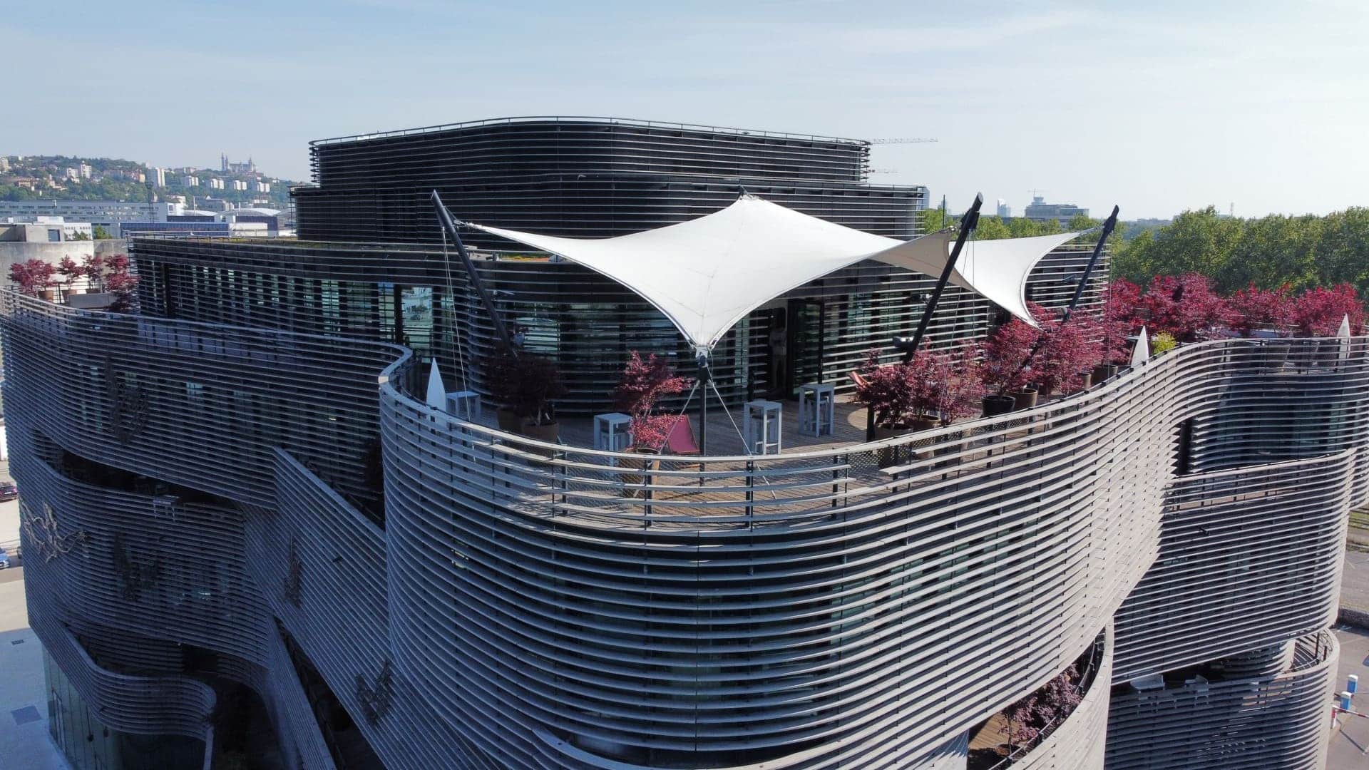 Vue drone du Rooftop 52 et de la Saône