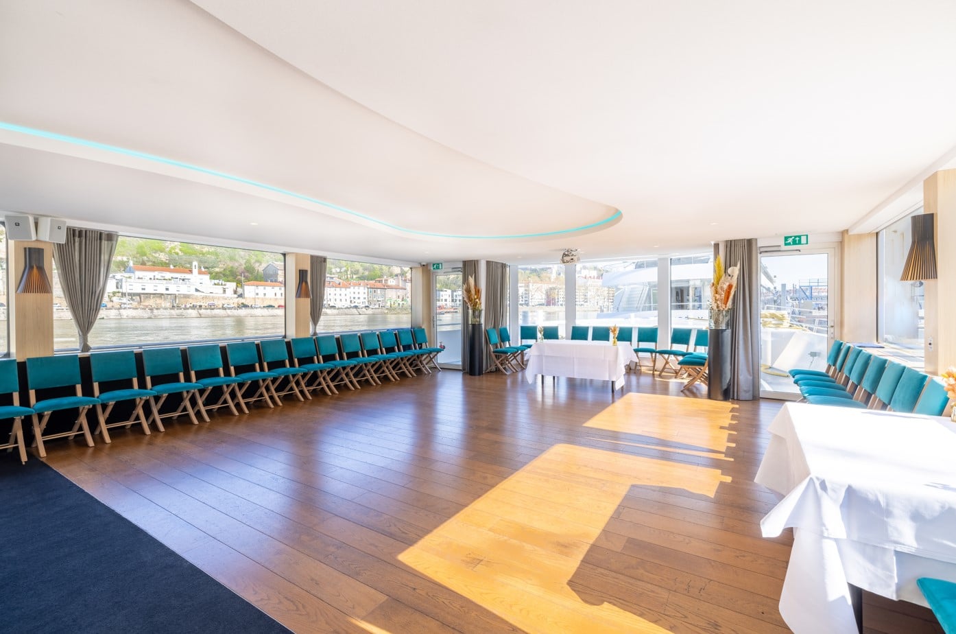 Bateau Hermes II evenement buffet traiteur Lyon