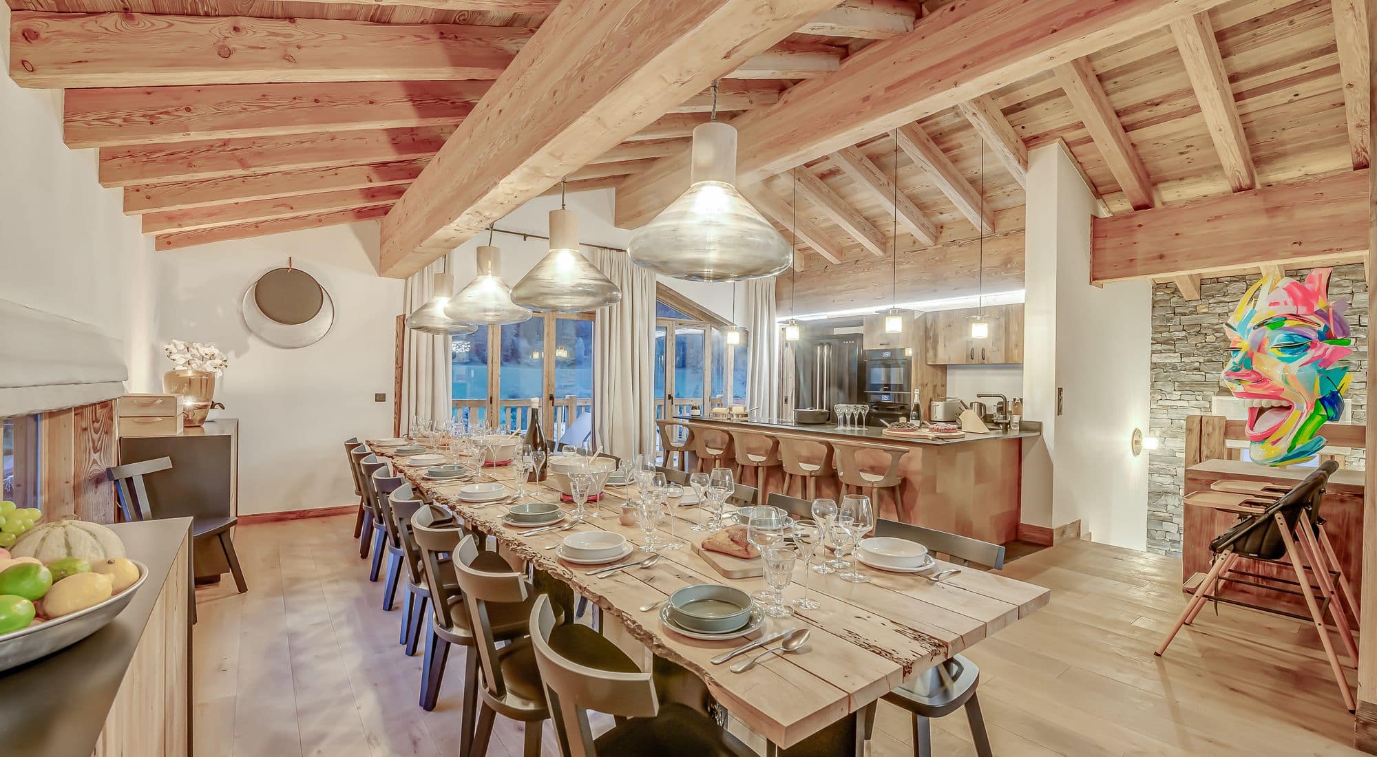 Salle à manger en bois au Chalet Casa San Bernardo