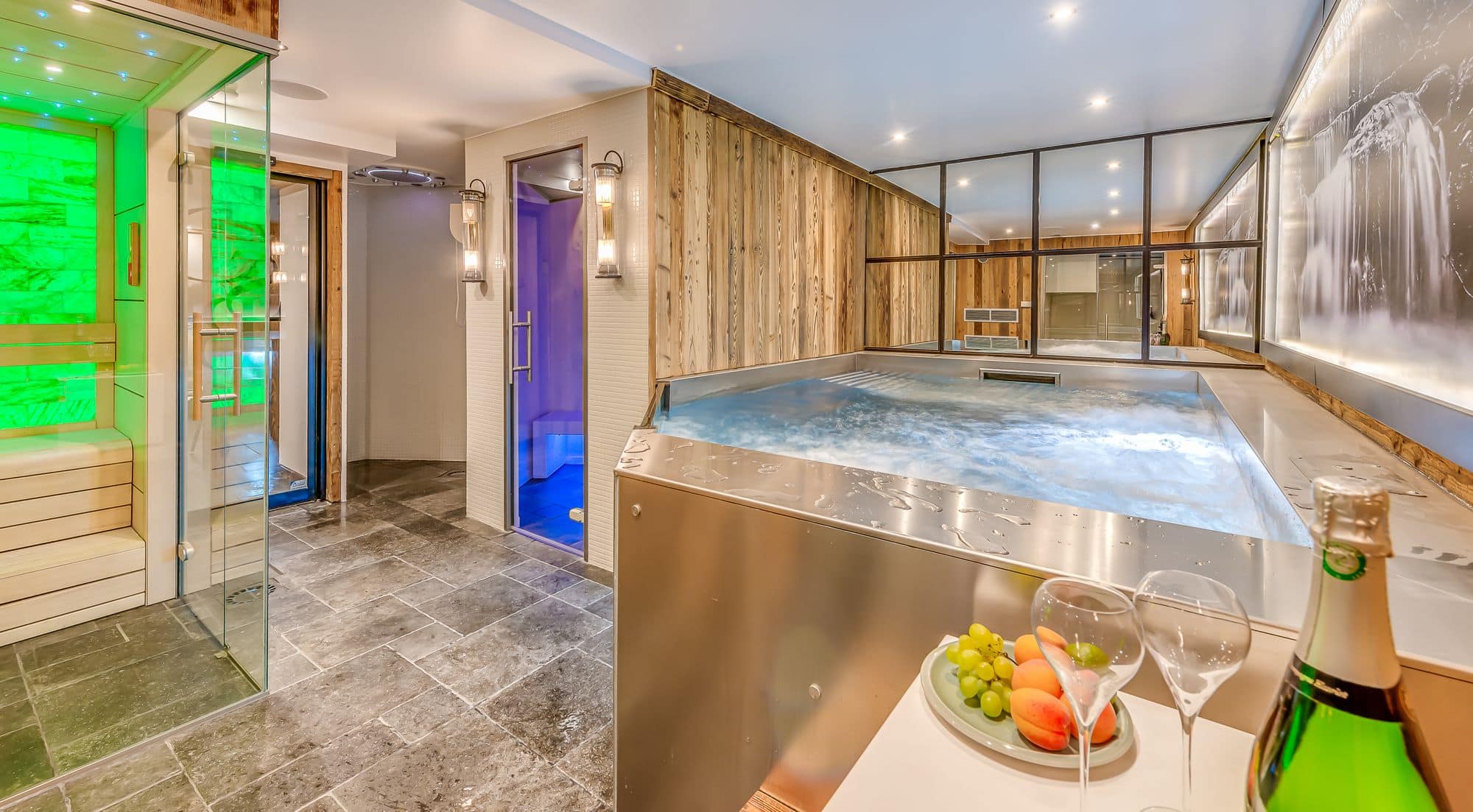Espace bien-être avec jacuzzi au Chalet Casa San Bernardo
