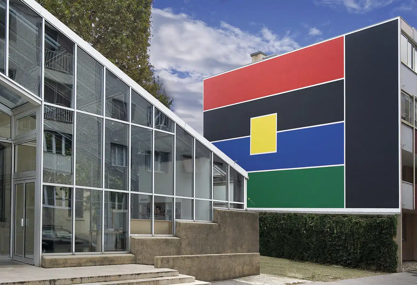 Façade moderne de l’Institut d’Art Contemporain de Lyon