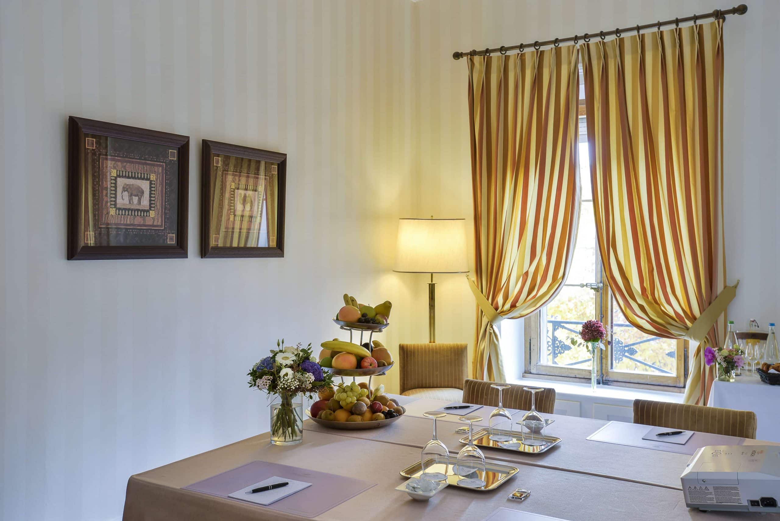 Salle de réunion Debussy à l’Hôtel des Trois Couronnes Vevey