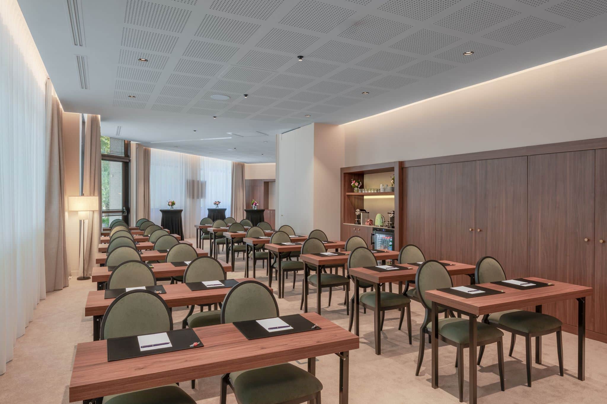 Salle de réunion en configuration salle de classe à Lyon
