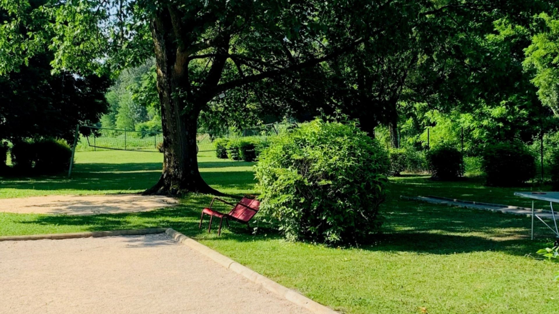 Parc arboré du Novotel Grenoble Nord Voreppe