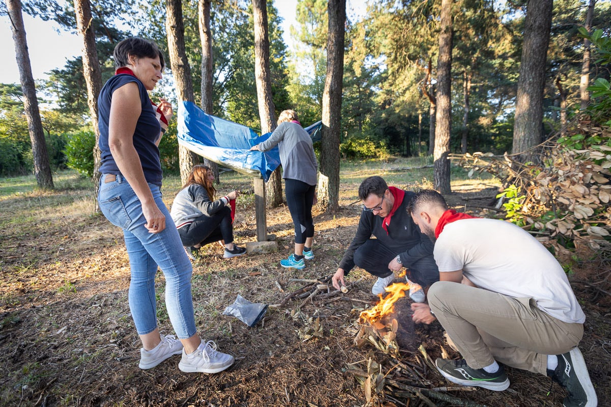 Activité team building en forêt avec Huttopia