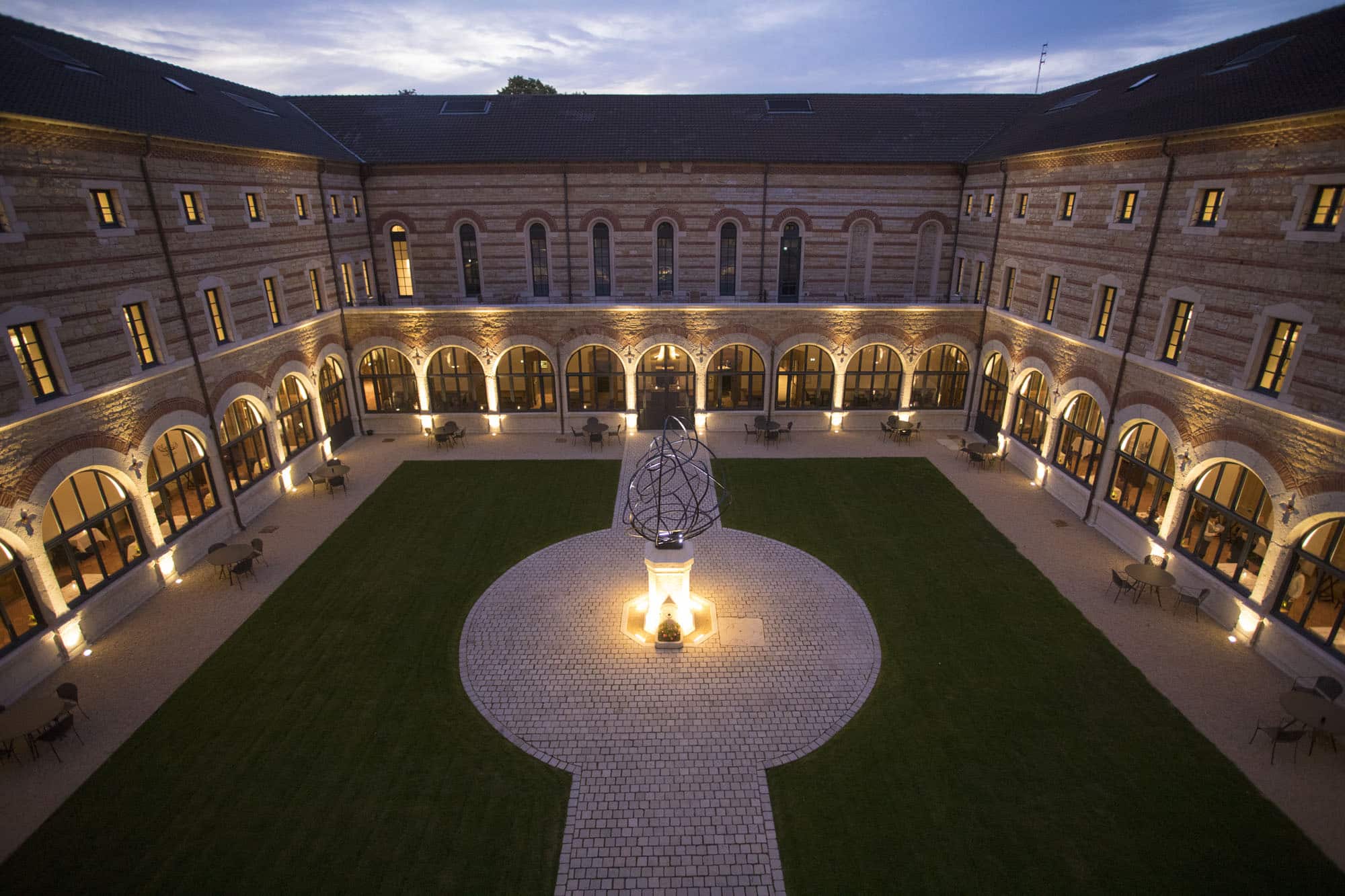 Cloître du Fourvière Hôtel Lyon – Lieu d’exception pour vos événements professionnels