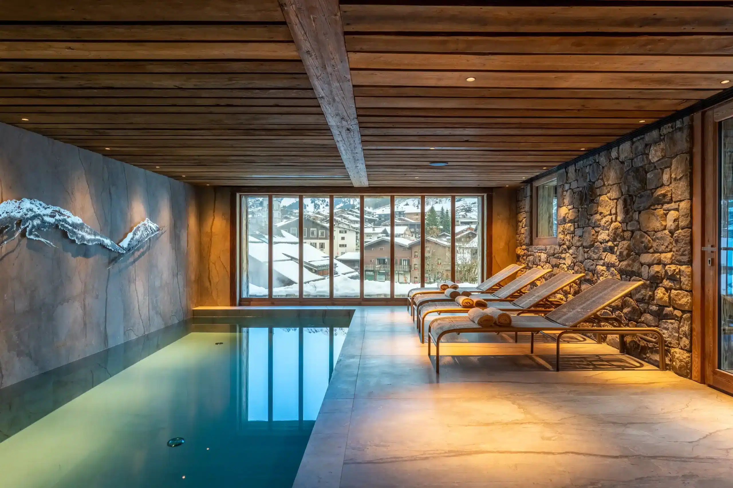 Piscine intérieure chauffée – Les Demoiselles Jacquanes