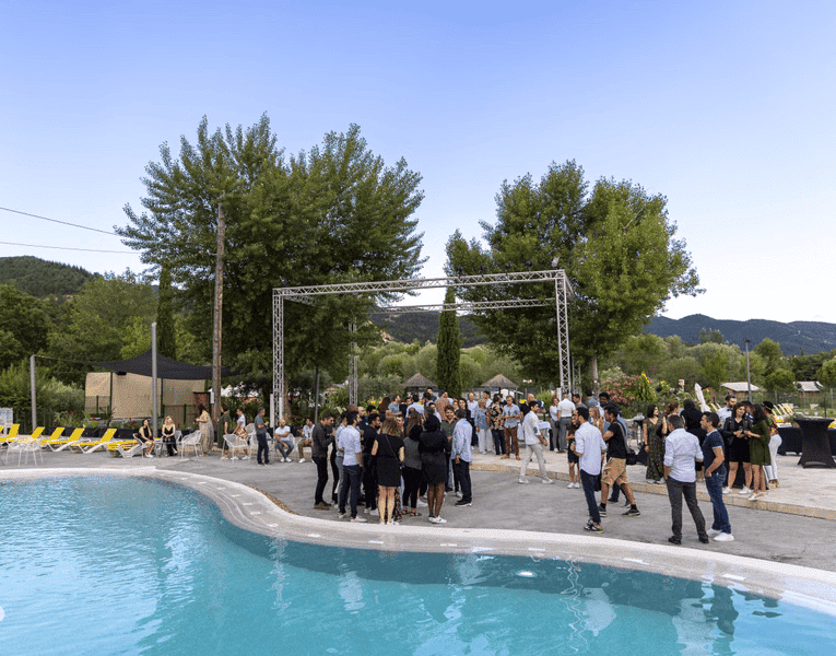 Groupe lors d’un événement professionnel en extérieur au Camping Sunêlia L’Hippocampe