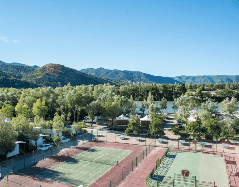 Espaces sportifs pour activités de cohésion