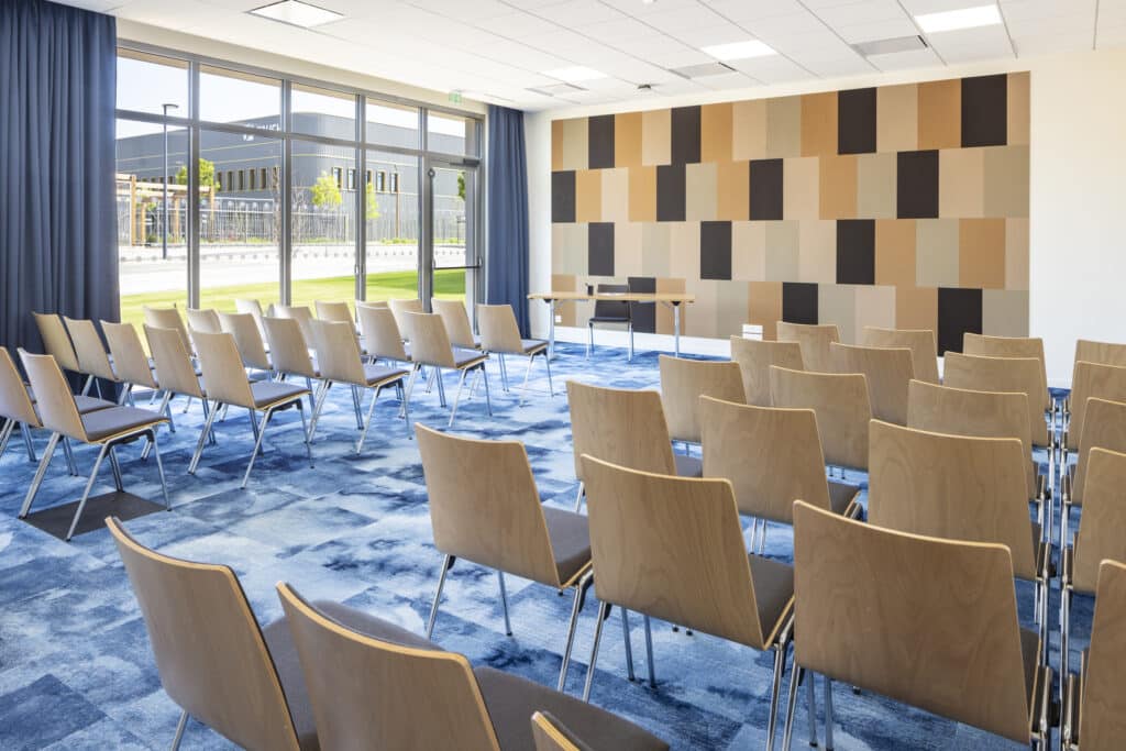 Un espace adapté aux réunions et séminaires d’entreprise près de Lyon.
