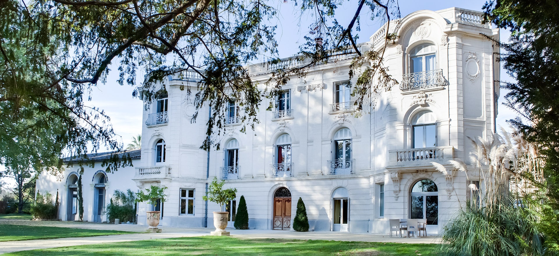 Un domaine de charme au cœur d'un environnement naturel.