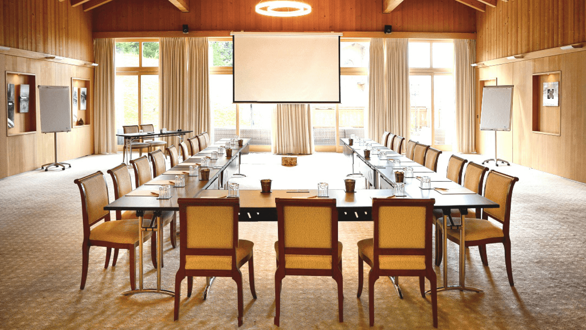 salle de séminaire Chalet RoyalP Hotel & Spa disposition conférence